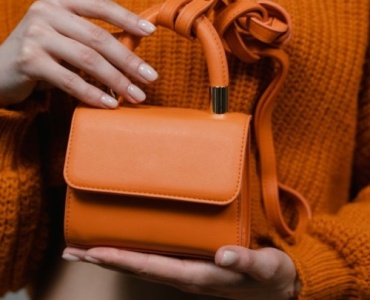 Piccola ma d’Effetto: la Borsa Perfetta per la Tua Cerimonia