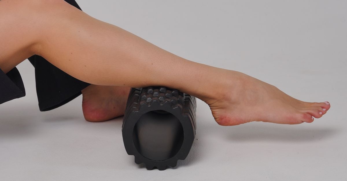 Gambe leggere e toniche: la guida al massaggio miofasciale con il foam roller