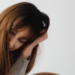 Esaurimento emotivo: 10 segnali da non ignorare (e come ritrovare energia)