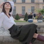 Outfit con gonna a ruota: idee chic e facili da copiare per ogni occasione