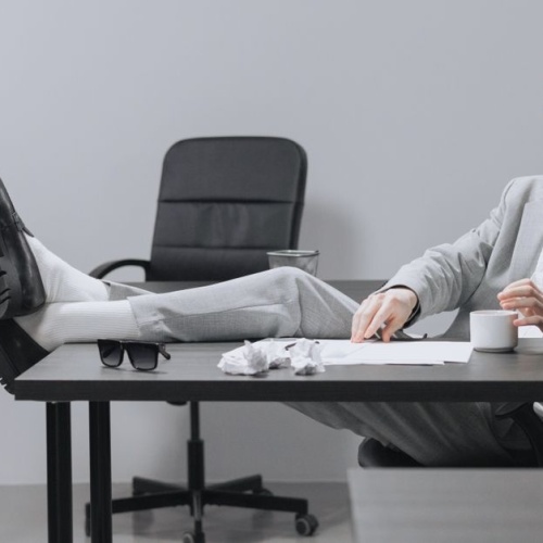 Ricarica Energia in Ufficio: Idee di Pause Attive per Lavorare Meglio