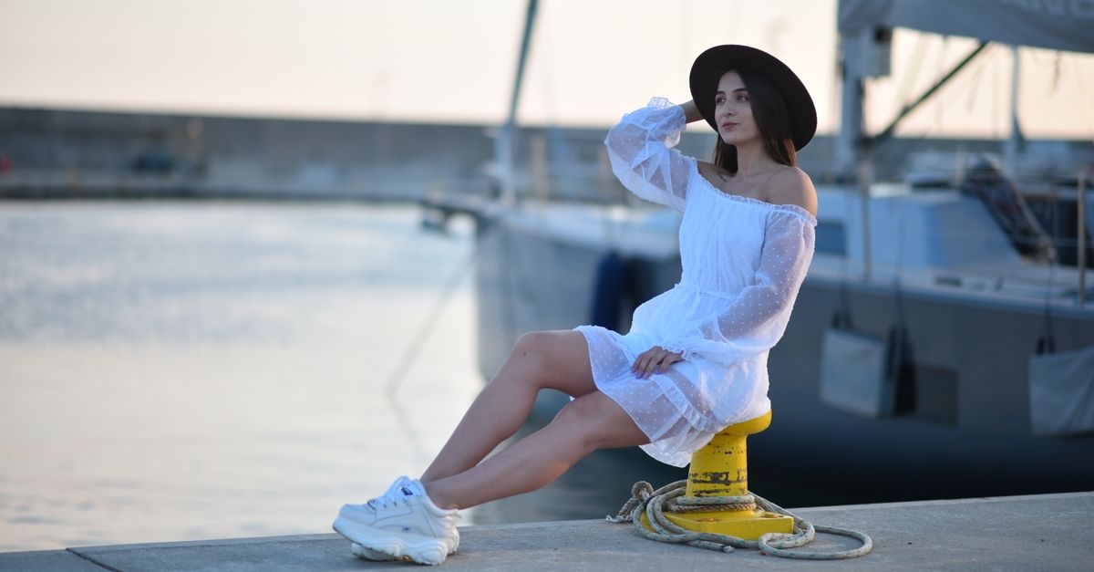 Idee Fresche per un Look da Sera Estivo: Outfit Chic e Leggeri per Ogni Occasione