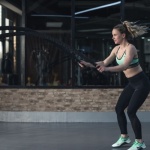 Allenarsi Ascoltando il Corpo: la Guida all’Allenamento Intuitivo per Lei